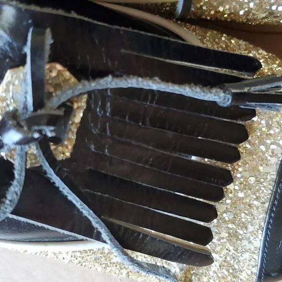 Croon tassel  gold glitter and black shoes RARE Size 38 (us 7.5 )