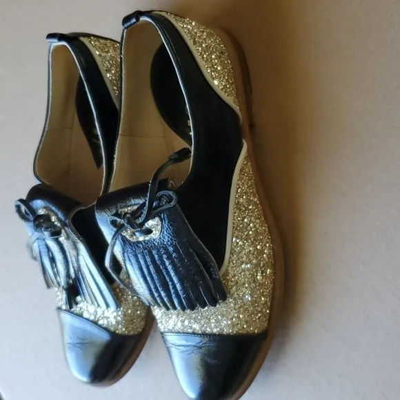 Croon tassel  gold glitter and black shoes RARE Size 38 (us 7.5 )
