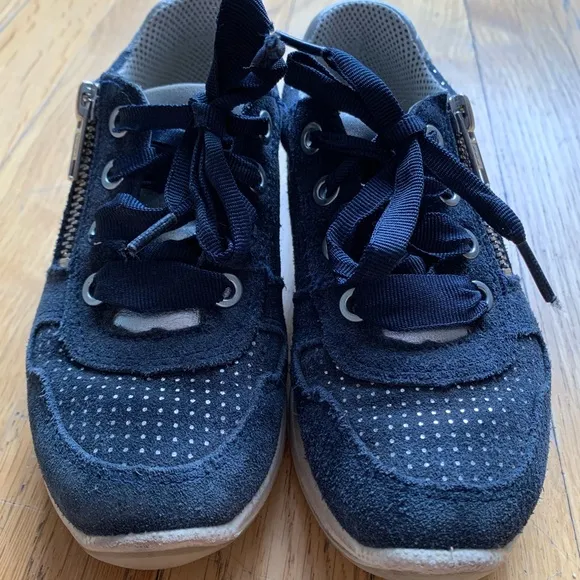 Cute Superfit Glitter Sneakers Size EU28 (US11 Little Kid)