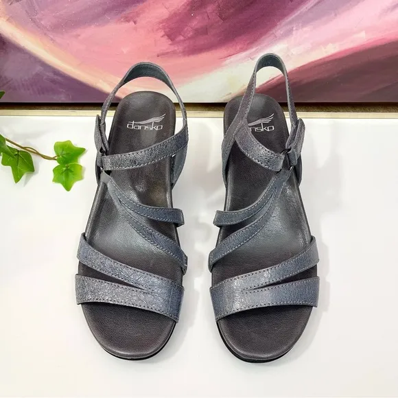 Dansko Addyson Strappy Wedge Sandals in Pewter Size 38 / US 7.5 - 8
