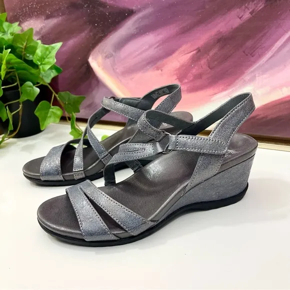 Dansko Addyson Strappy Wedge Sandals in Pewter Size 38 / US 7.5 - 8