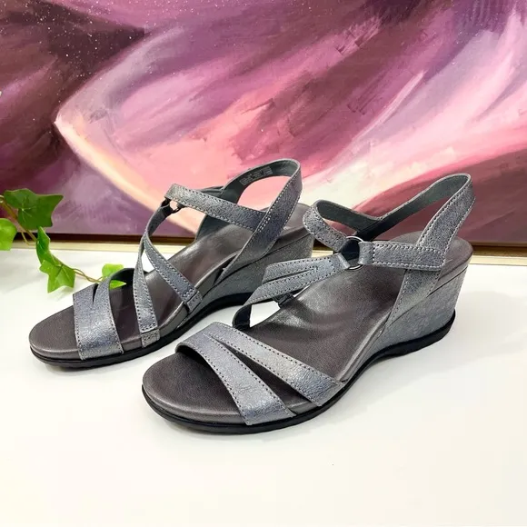 Dansko Addyson Strappy Wedge Sandals in Pewter Size 38 / US 7.5 - 8