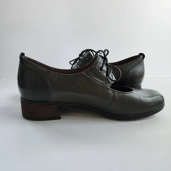 Dansko Linda Green Mary Jane Lace-Up Pumps