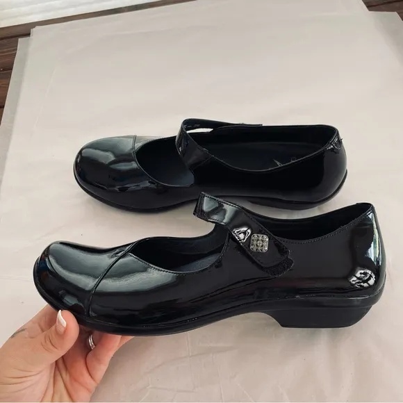 Dansko Opal Black Patent Leather Mary Jane Pumps Size 41 (US Size 10.5-11)