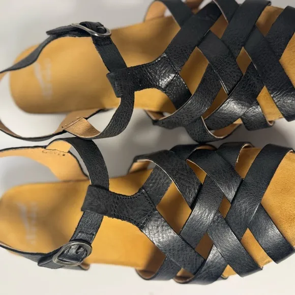 Dansko Tinley Black Leather Sandals 40