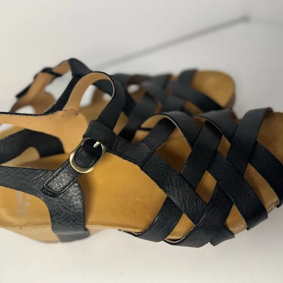 Dansko Tinley Black Leather Sandals 40