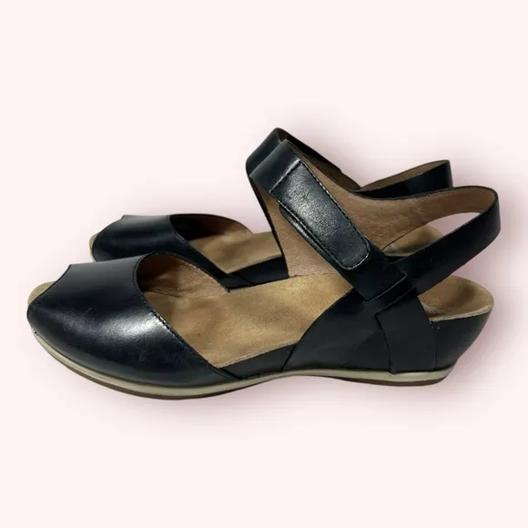 Dansko Vera Peep Toe Ankle Strap Leather Cork Wedge Sandals Womens Size 37 Black