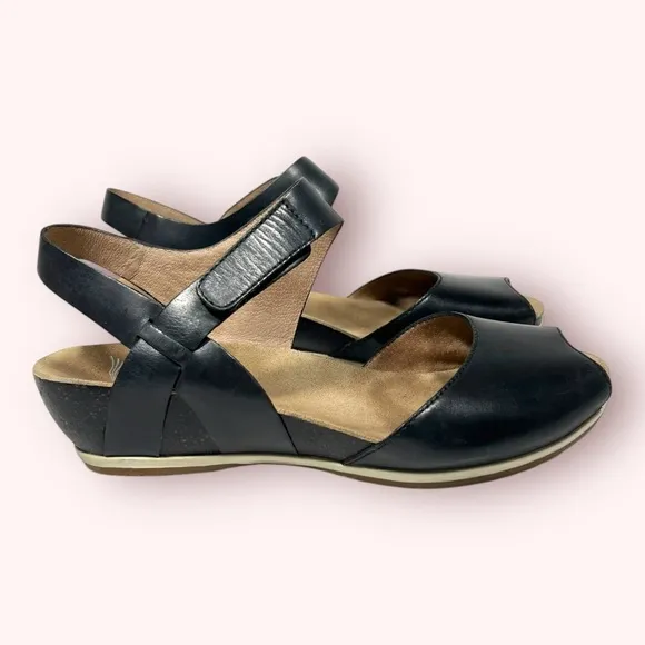 Dansko Vera Peep Toe Ankle Strap Leather Cork Wedge Sandals Womens Size 37 Black