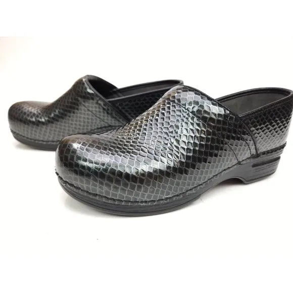 DANSKO XP Clogs Black Snake Print Shoes Nurse Womens EU 41/ US 10.5-11