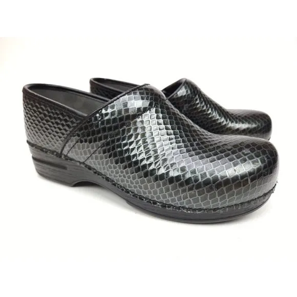 DANSKO XP Clogs Black Snake Print Shoes Nurse Womens EU 41/ US 10.5-11