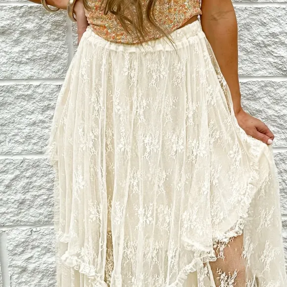 Delicate Drift Lace Midi Skirt