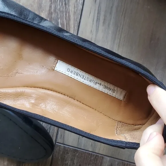 Diane Von Furstenberg Women  leather ballets flats shoes sz 8M