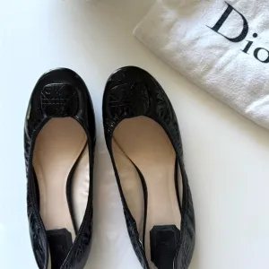 Dior Women's Cannage Patent Leather Black Flats