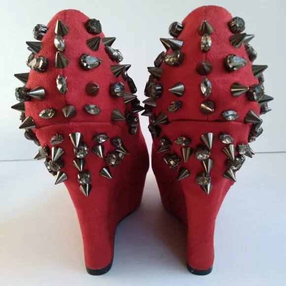Diva Lounge Red Suede Peep Toe Rhinestone &amp; Spiked Stud Platform Wedges Sz 9