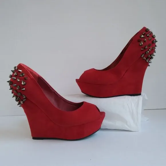 Diva Lounge Red Suede Peep Toe Rhinestone &amp; Spiked Stud Platform Wedges Sz 9