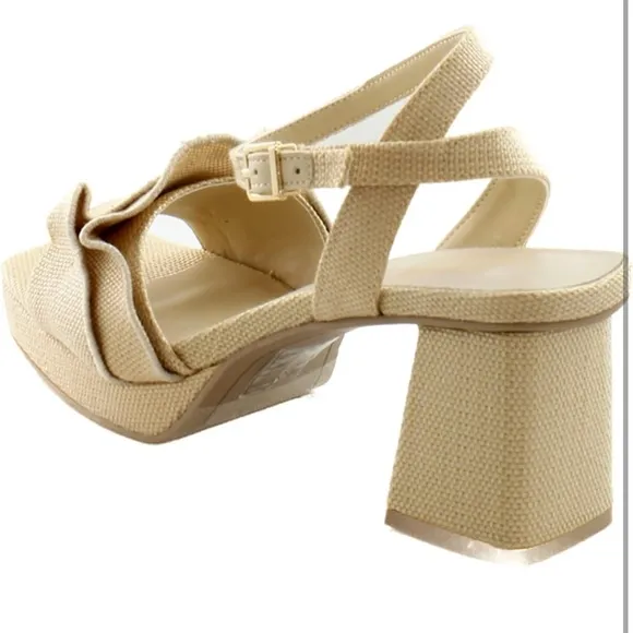 Dolce Vita Cheer Elegant Beige Block Heel Sandals sz 9.5 nwob