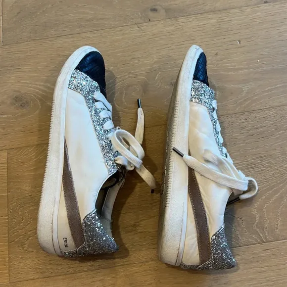 Dolce Vita Sneakers Sparkly Shoes 8.5 Nadea Zina Hemline Black Snake Glitter