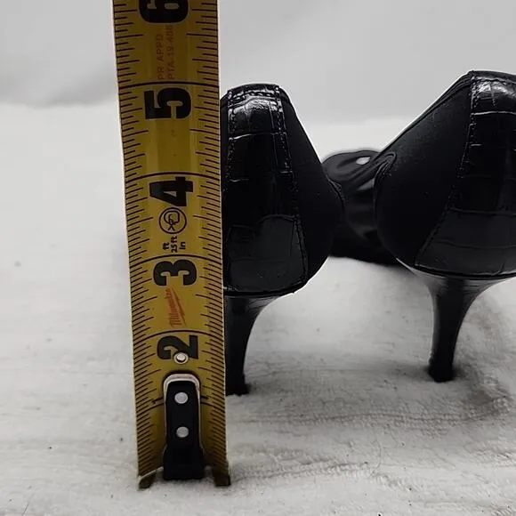 DONALD PLINER LATARA PEEP TOE PUMPS LADIES SIZE 8 CUT-OUT SIDES MICROFIBER⚫️GUC