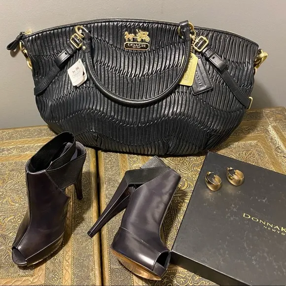 Donna Karan shoes size 5 heals booties Cut out leather