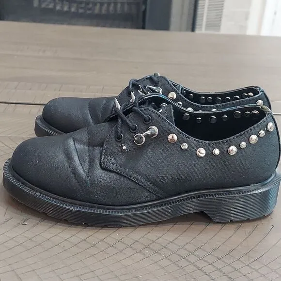 Dr. Martens Lester Black Coated Studs Spikes Shoes Sz 4