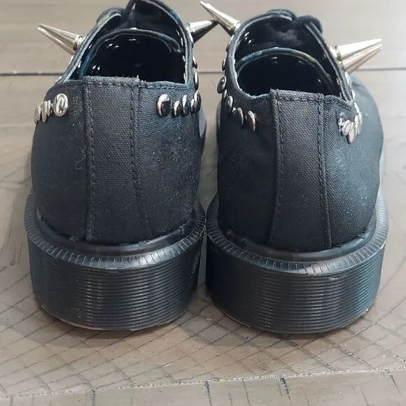 Dr. Martens Lester Black Coated Studs Spikes Shoes Sz 4