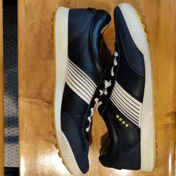 Ecco Hydromax golf shoes size eu 45 us 11-11.5 black and lime