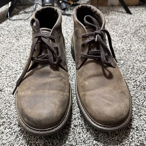 Ecco Men's Size 10 US Chukka Tie  Turn GTX Lace-Up Boot  Leather Brown