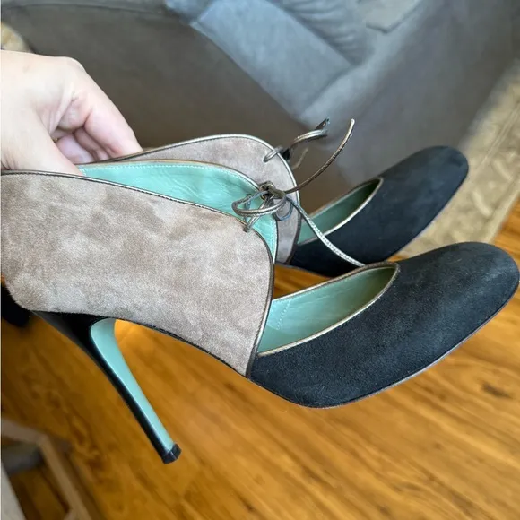 Elegant Black and Brown Women's Heels