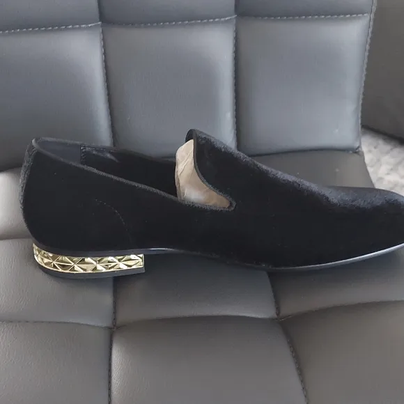 Elegant Black Loafers with Gold Accent