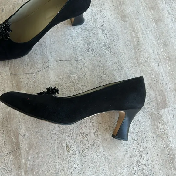 Elegant Black Women's Shoes with Embellishments