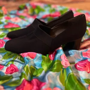 Elegant Black Women's Shoes