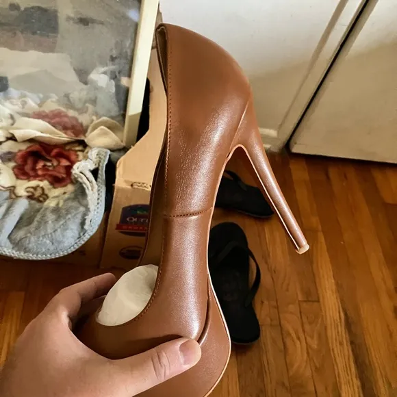 Elegant Brown Women's Heels