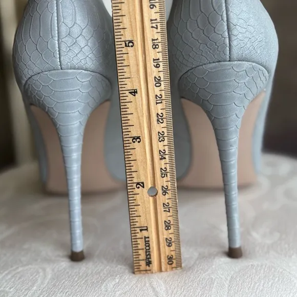 Elegant Gray Textured Women's Heels stilettos pumps