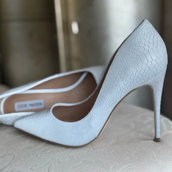 Elegant Gray Textured Women's Heels stilettos pumps