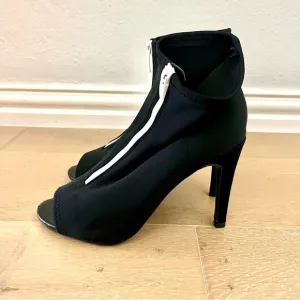Elegant Juicy Black Peep-Toe Heels