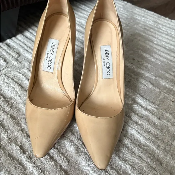 Elegant Nude Pumps