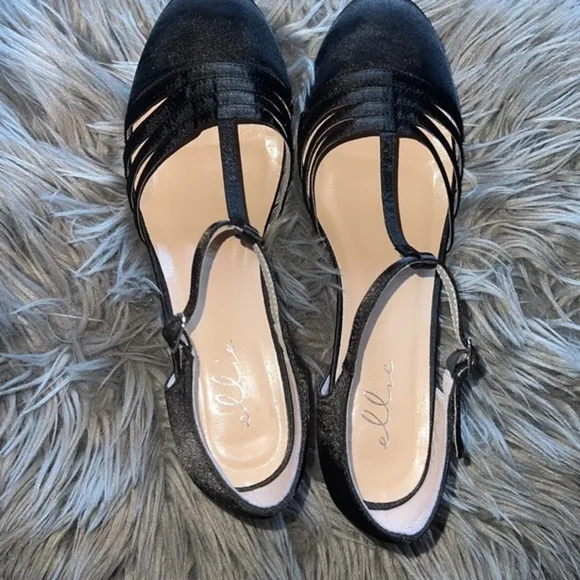 Ellie Shoes size 10 Women's Satin Pumps