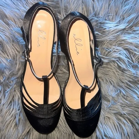 Ellie Shoes size 10 Women's Satin Pumps
