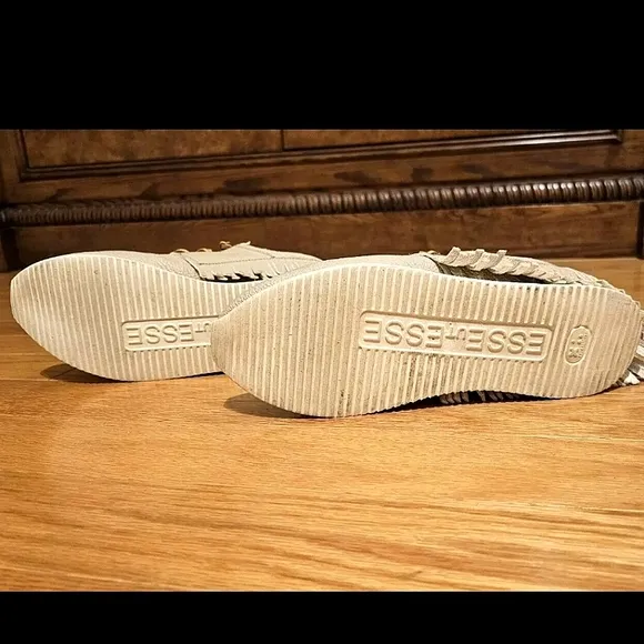 Esseutesse Fringe Sneaker 100% Handmade Leather-Sand-Sz41 -$400-goose-weitzman