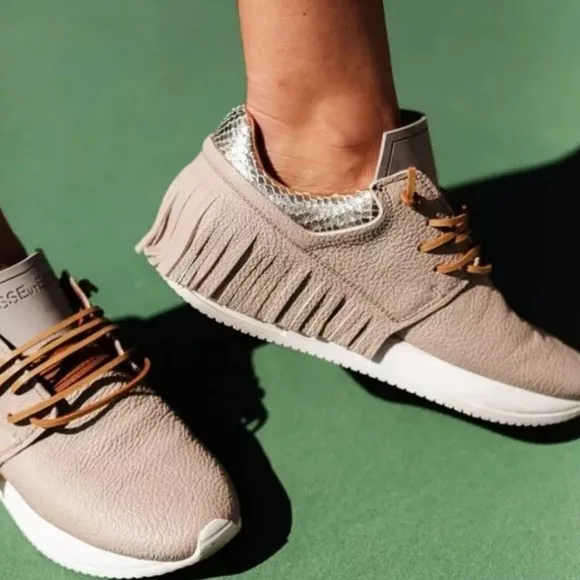 Esseutesse Fringe Sneaker 100% Handmade Leather-Sand-Sz41 -$400-goose-weitzman