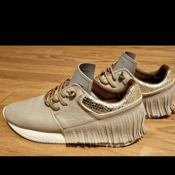 Esseutesse Fringe Sneaker 100% Handmade Leather-Sand-Sz41 -$400-goose-weitzman