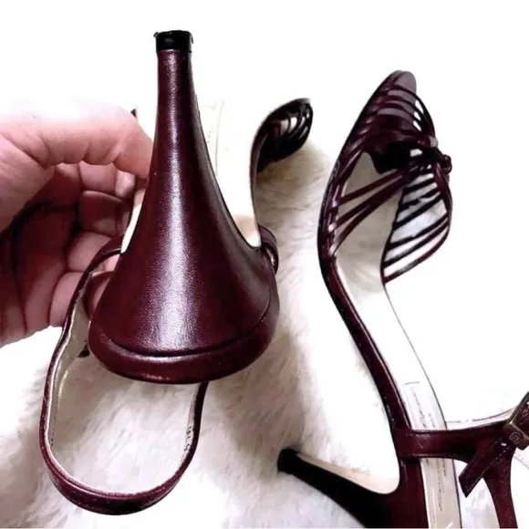 ETIENNE AIGNER 70s LEATHER Italian Kitten Heel Sandals Women’s 7.5
