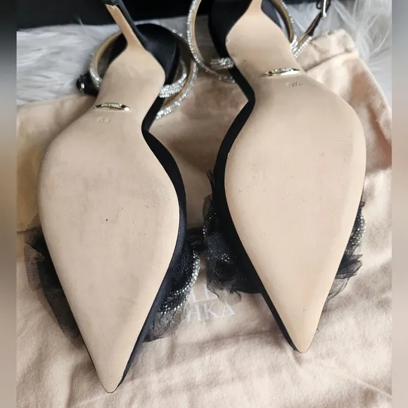 EUC Badgley Mischka 'Sacred' Stiletto Pointed Toe Heel, Size 6.5