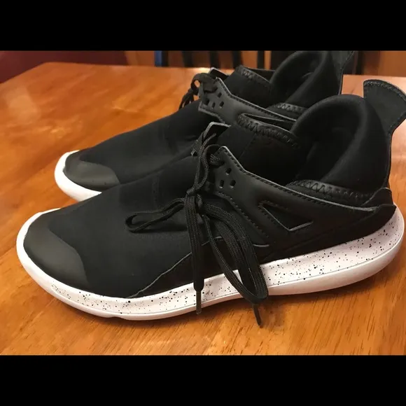 EUC Jordan Flight black shoes size 6.5 Y