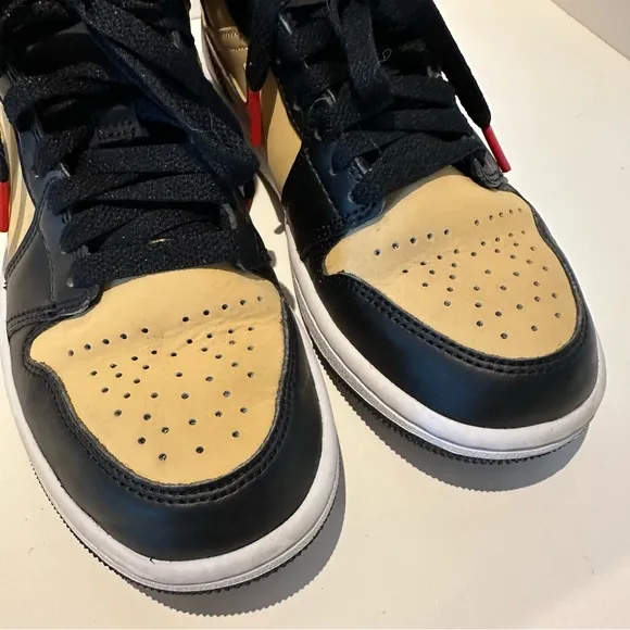 EUC Nike Kid’s Air Jordan 1 Mid SE ‘Tartan Swoosh’ Black Sesame - Kid’s Size 3.5