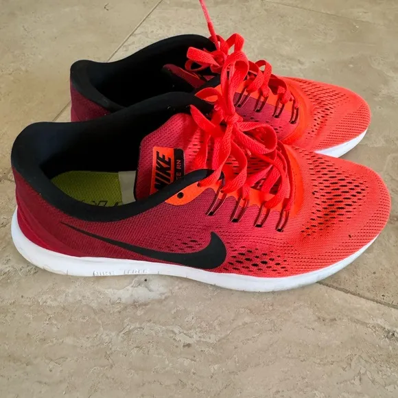 Euc Nike shoes