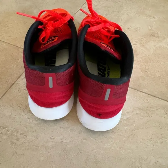 Euc Nike shoes