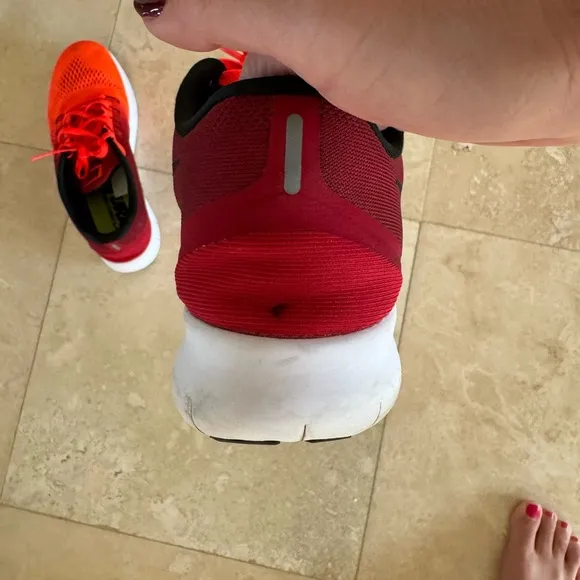 Euc Nike shoes