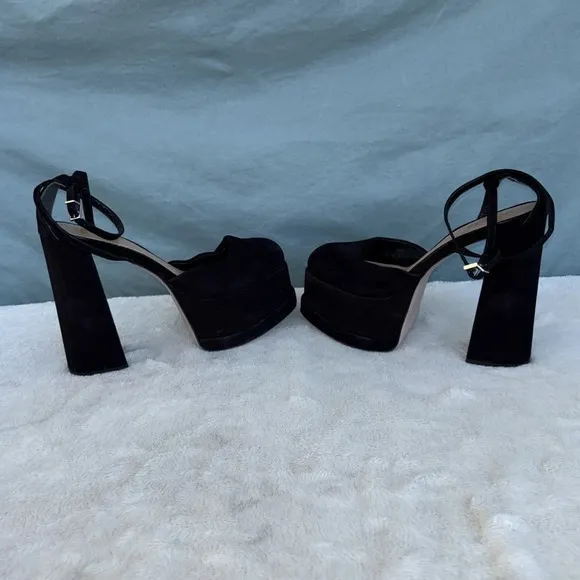 EUC SCHUTZ LUAN Women’s Shoes Black Velvet Platform Pumps Size 8.5