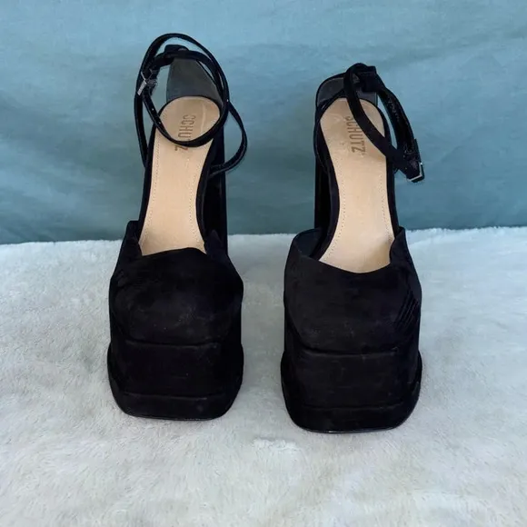 EUC SCHUTZ LUAN Women’s Shoes Black Velvet Platform Pumps Size 8.5